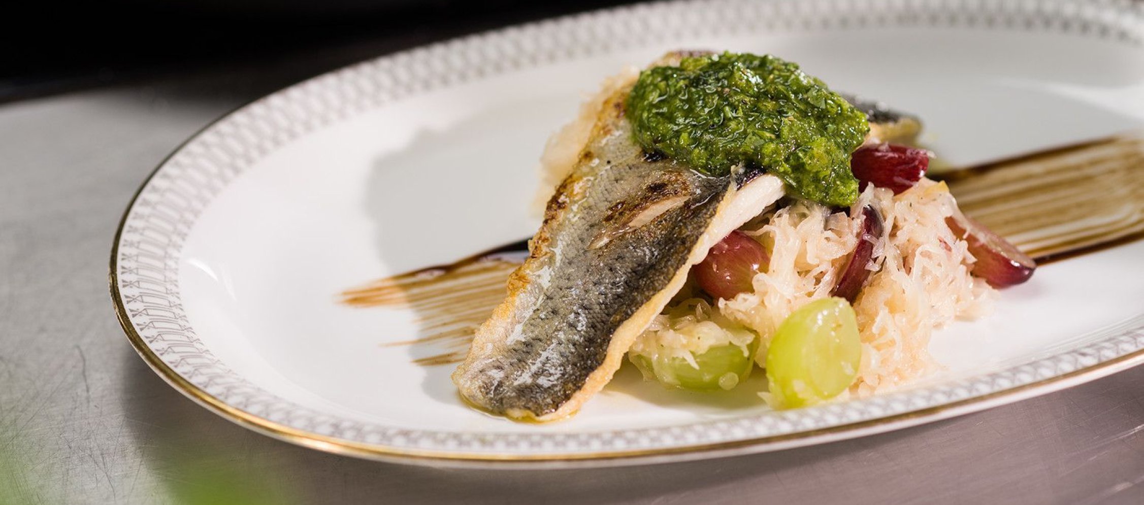 Rezept Lachsforelle mit Traubenkraut und Salsa Verde Rezept Lachsforelle mit Traubenkraut und Salsa Verde