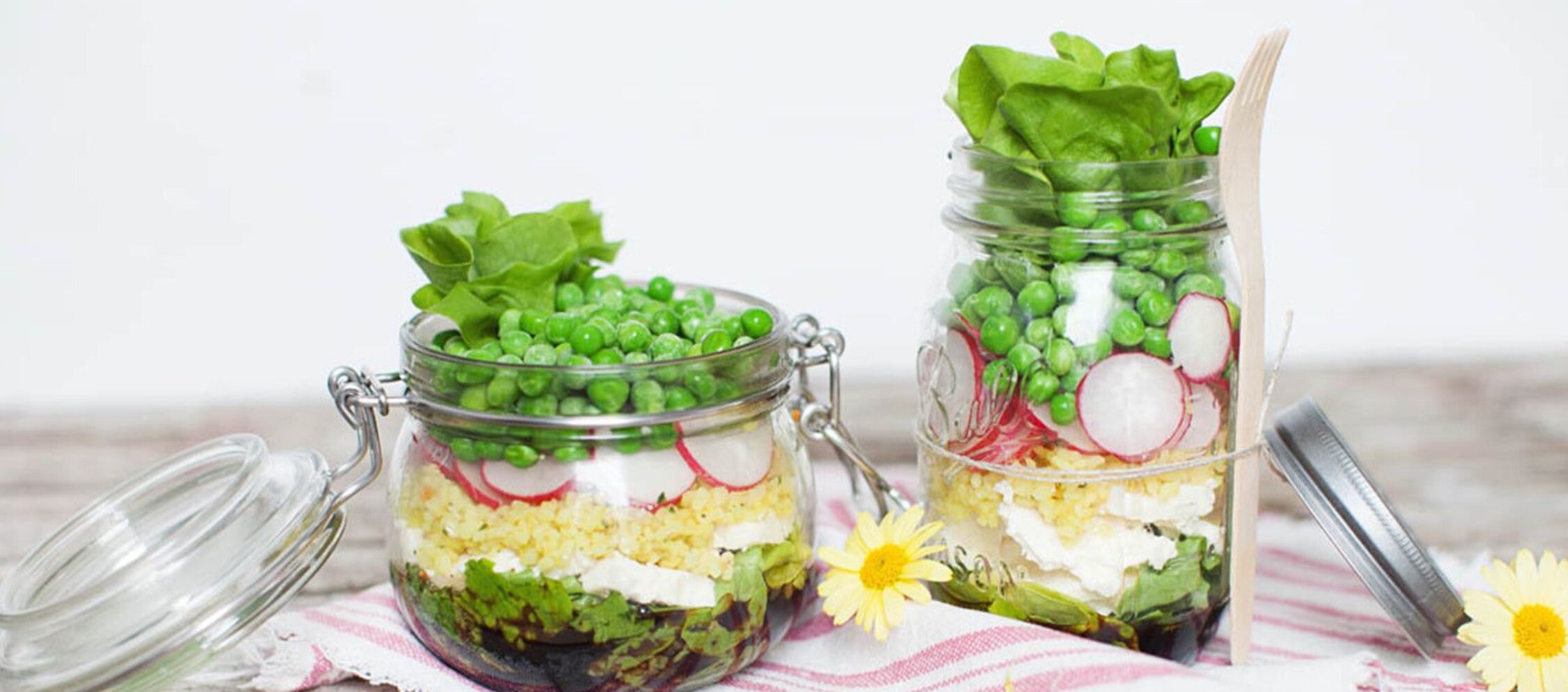 Rezept Knackiger Schichtsalat im Glas mit Bulgur und Erbsen