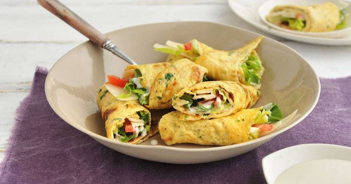 Omelett-Röllchen mit Parmesan und Caesar Dressing | Carl Kühne KG