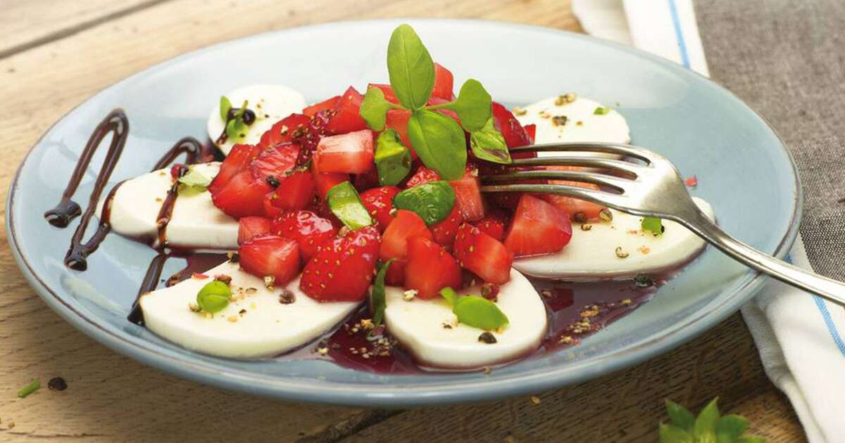 Mozzarella mit Balsamico-Erdbeeren | Carl Kühne KG Mozzarella mit Balsamico-Erdbeeren | Carl Kühne KG