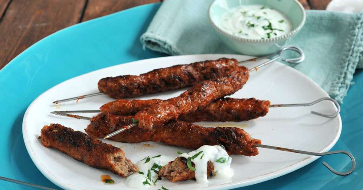 Lammhack-Spieße mit Joghurt-Minz-Dip | Carl Kühne KG