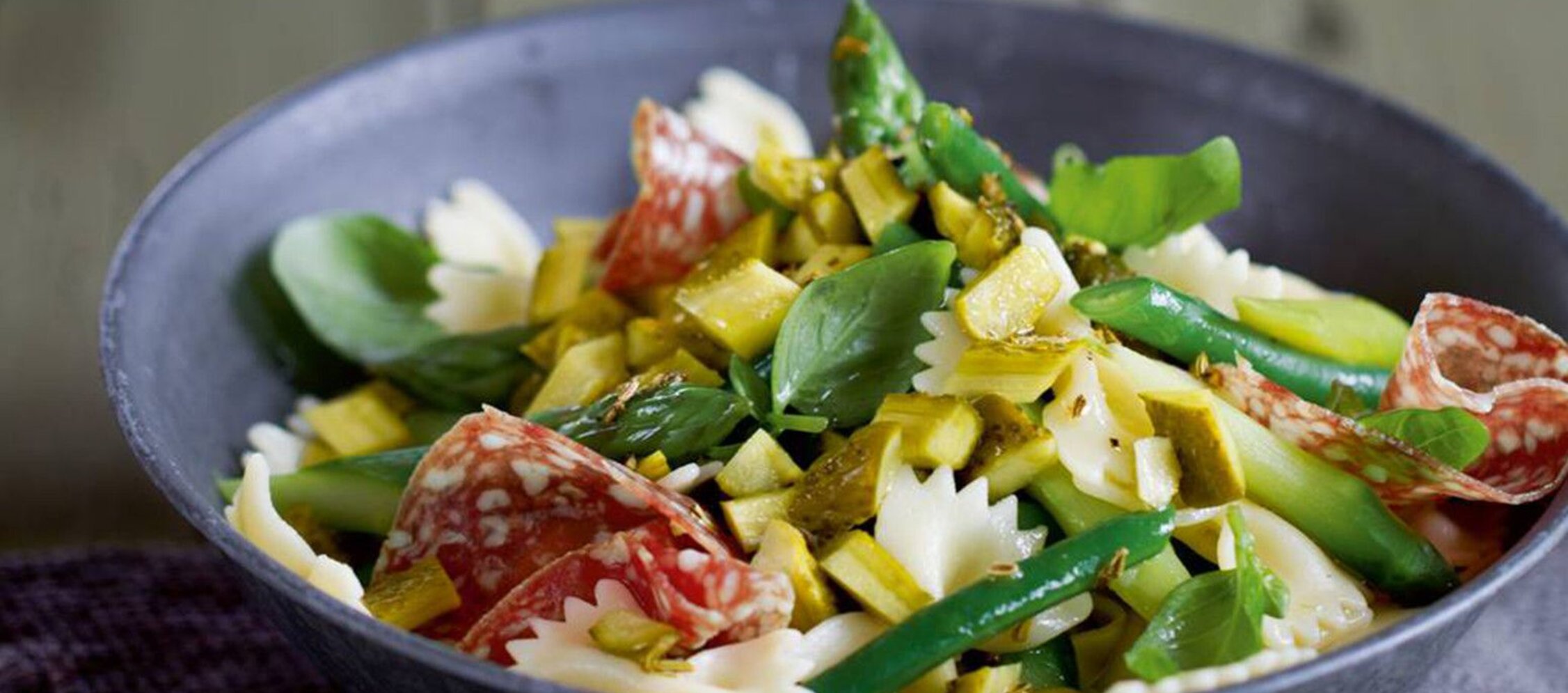 Rezept Italienischer Nudelsalat mit Salami und grünem Spargel