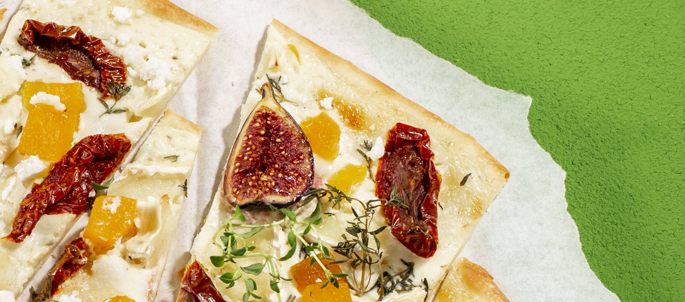 Kürbis-Flammkuchen mit Feigen und Ziegenkäse