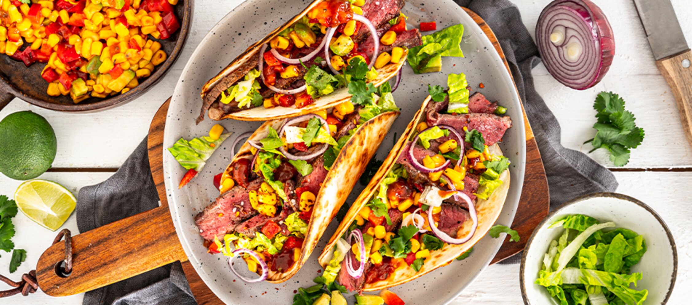 Steak Tacos mit Avocado Mais Salsa Steak Tacos mit Avocado Mais Salsa