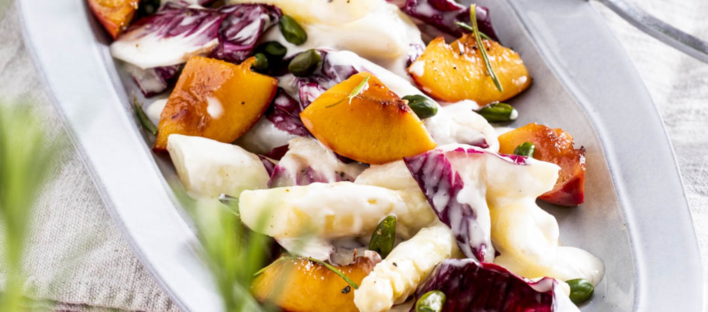 Spargelsalat mit Nektarinen Spargelsalat mit Nektarinen